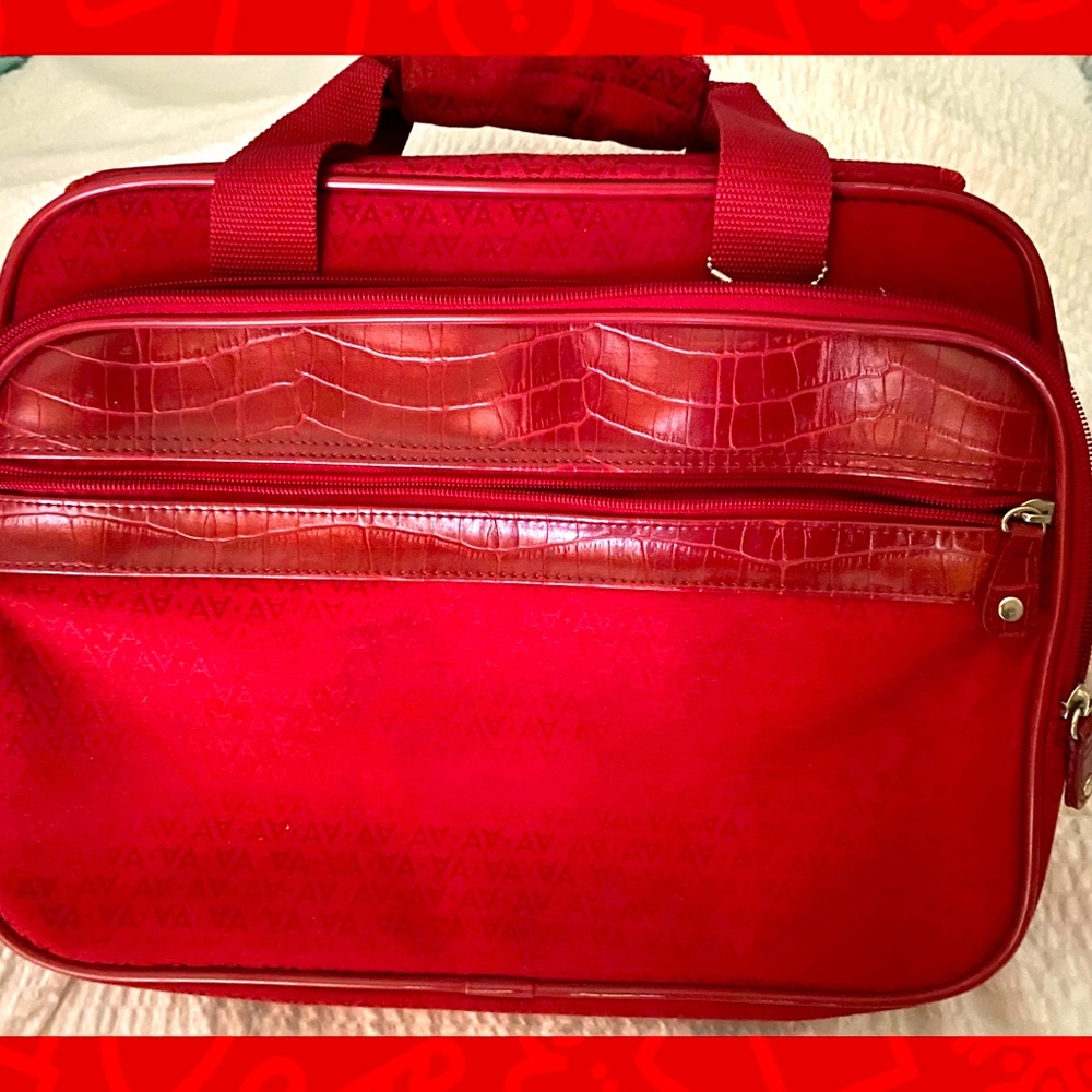 Avon Red Travel Computer Bag With Wheals Carry On 3 open main pockets !